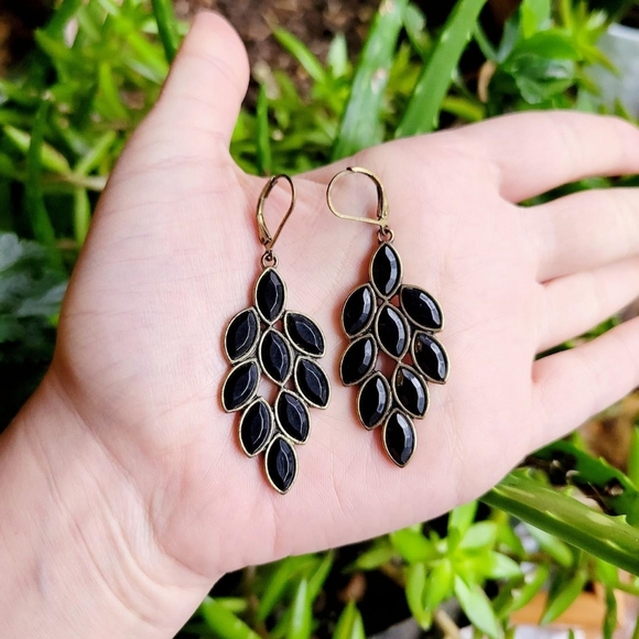 Pair of Gem Leaf Drop Earrings - Picture 4 of 8